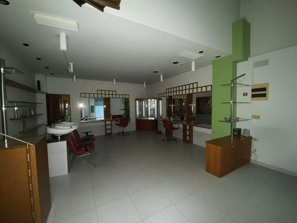 Local en Pueblo Español - Coveta Fumá