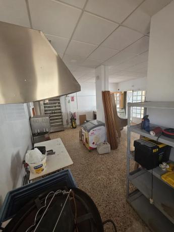 Local en avenida de la Almadraba