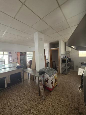 Local en avenida de la Almadraba