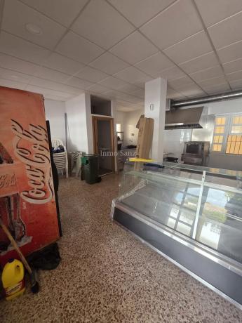 Local en avenida de la Almadraba