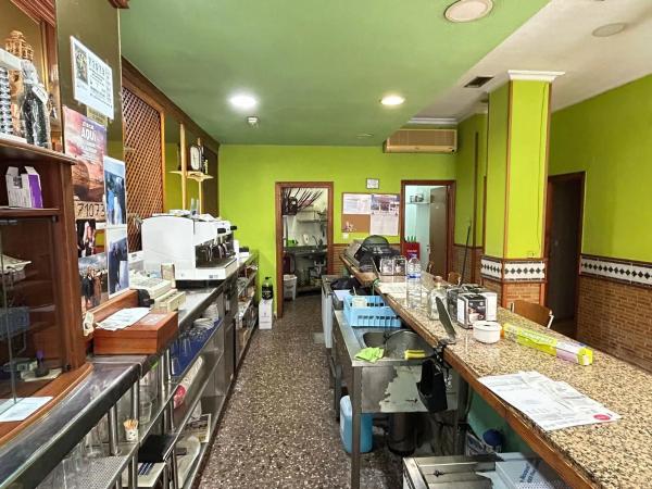 Local en Mare de Deu dels Desamparats, 16