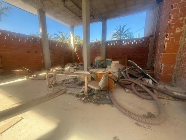 Local en Pueblo Español - Coveta Fumá