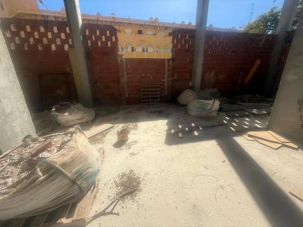 Local en Pueblo Español - Coveta Fumá