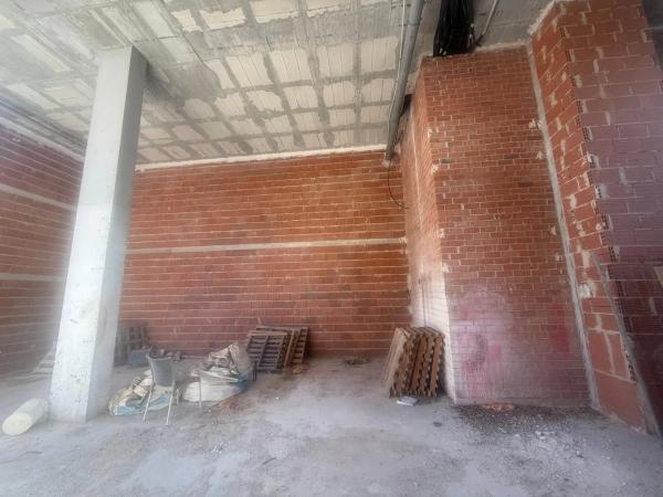 Local en Pueblo Español - Coveta Fumá