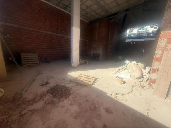 Local en Pueblo Español - Coveta Fumá