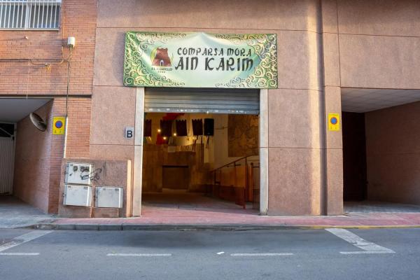 Nave en calle del Pare Manjón