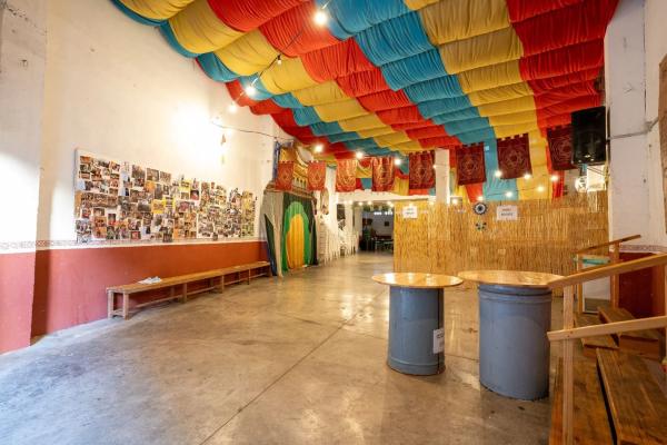 Nave en calle del Pare Manjón