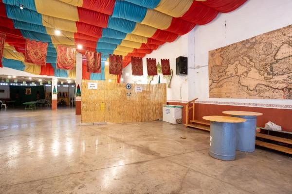 Nave en calle del Pare Manjón