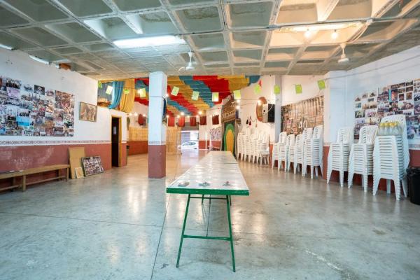 Nave en calle del Pare Manjón