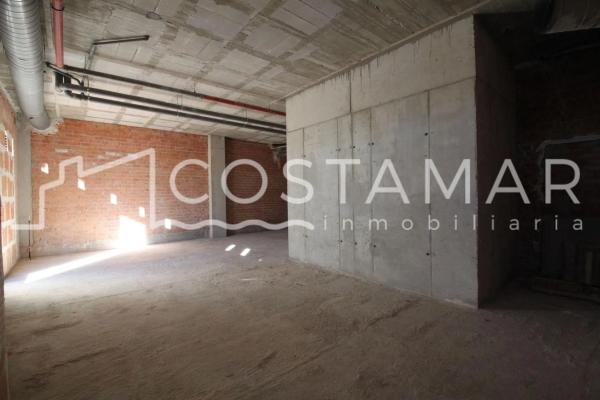 Local en avenida Ausiàs March, 30