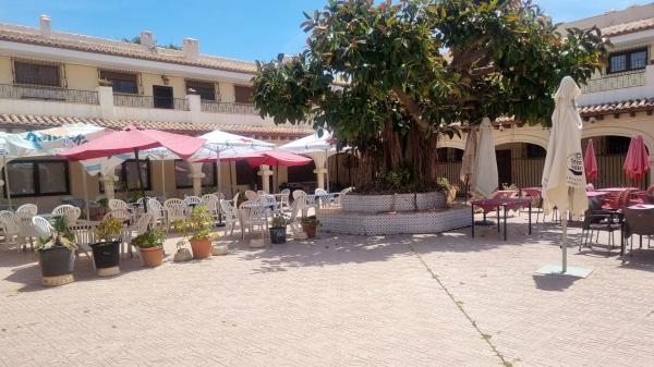 Local en de la Almadraba, 15