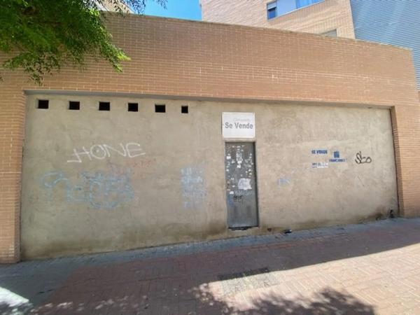 Local en calle de Joan Baptista Baset i Ramos, 7