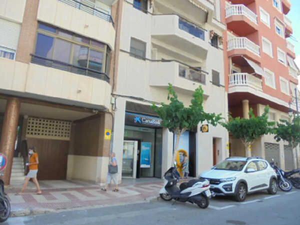 Local en avenida de la Generalitat, 10