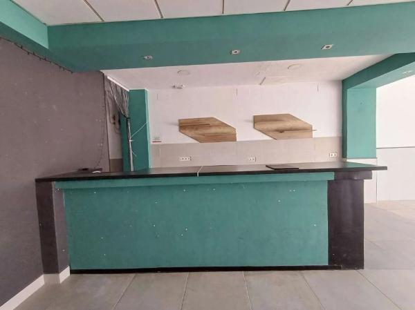 Local o nave en avenida Ausiàs March