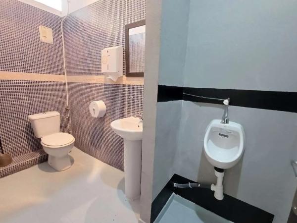 Local o nave en avenida Ausiàs March