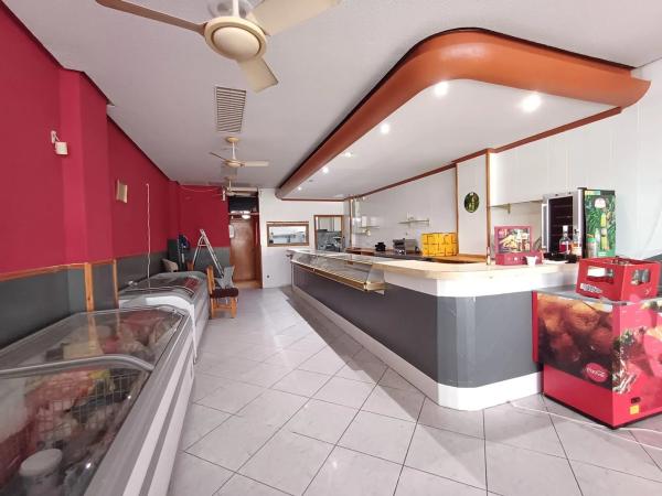 Local o nave en avenida Ausiàs March