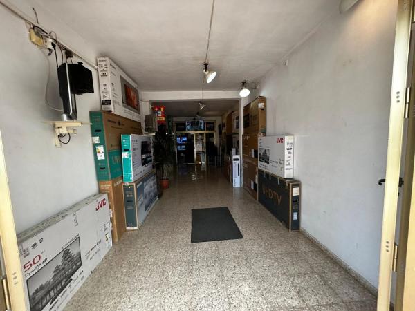 Local en avenida del Carrer de la Mar, 26