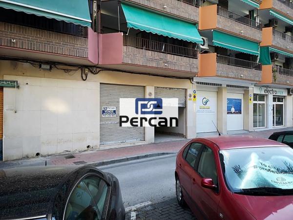 Local en calle 25 d'Abril de 1707