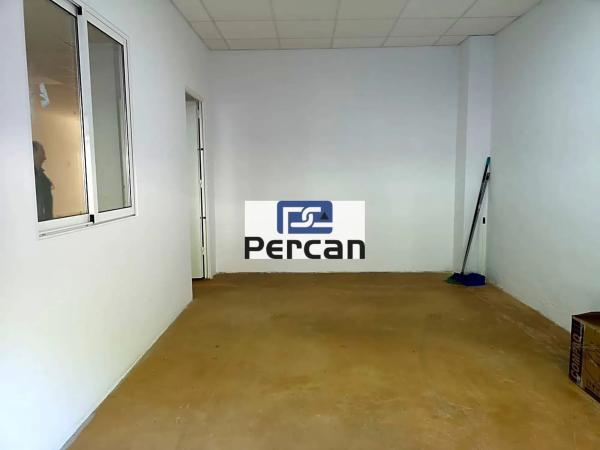 Local en calle 25 d'Abril de 1707