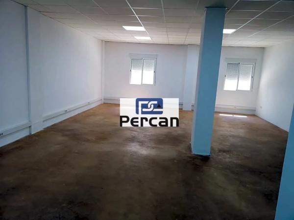 Local en calle 25 d'Abril de 1707