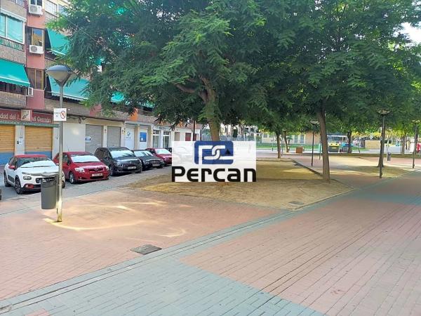 Local en calle 25 d'Abril de 1707