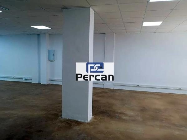 Local en calle 25 d'Abril de 1707