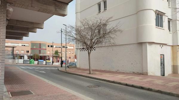 Local en calle de Benissa, 1