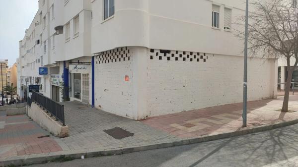 Local en calle de Benissa, 1