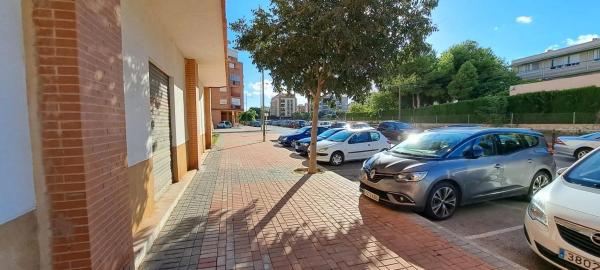 Local en calle del Pla de Sarrió