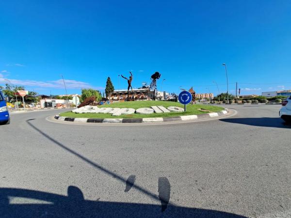 Local en calle del Pla de Sarrió