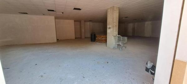 Local en calle del Pla de Sarrió