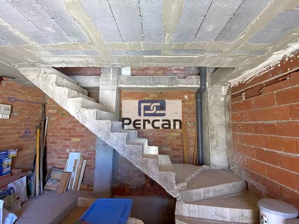 Local en avenida d'Alcoi