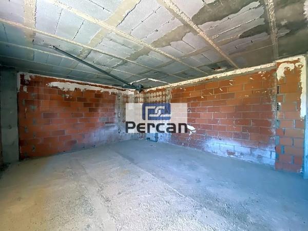 Local en avenida d'Alcoi