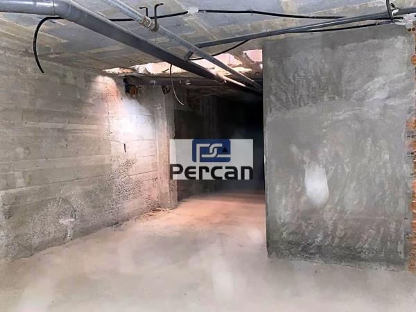 Local en avenida d'Alcoi