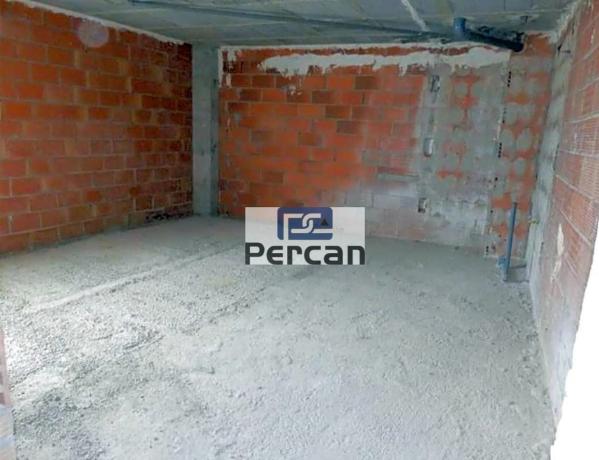 Local en avenida d'Alcoi