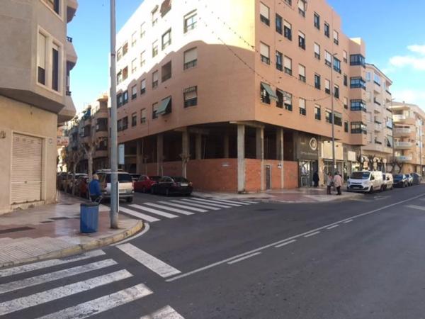 Local en avenida de les Germanies, 17