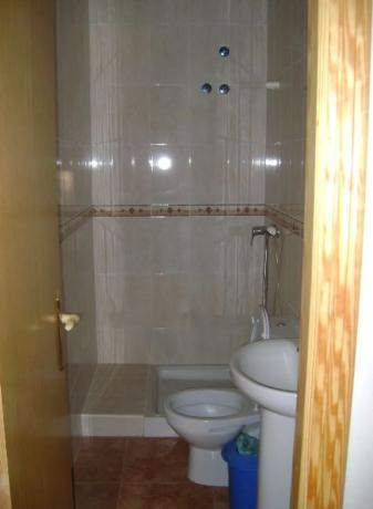 Local en avenida de la Cruz, 25