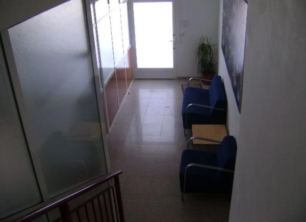 Local en avenida de la Cruz, 25