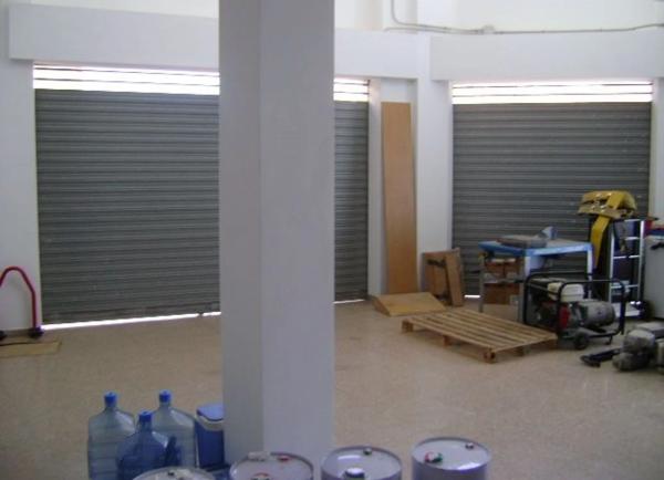 Local en avenida de la Cruz, 25