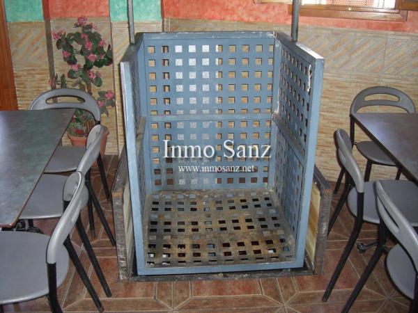 Local en Pueblo Español - Coveta Fumá