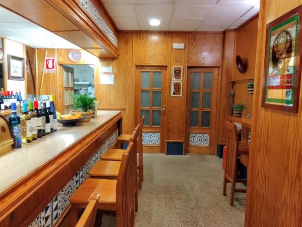 Local en calle de Barcelona, 6