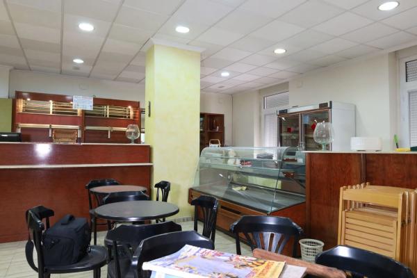 Local en avenida Constitución