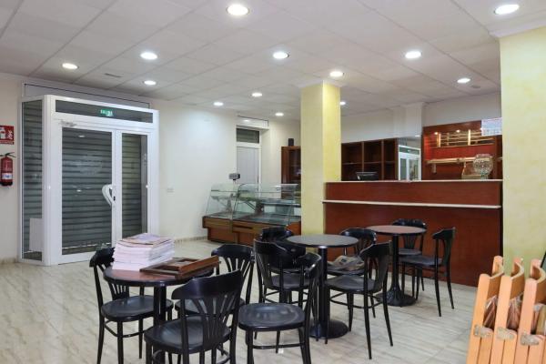 Local en avenida Constitución