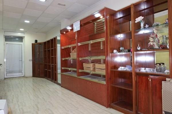 Local en avenida Constitución