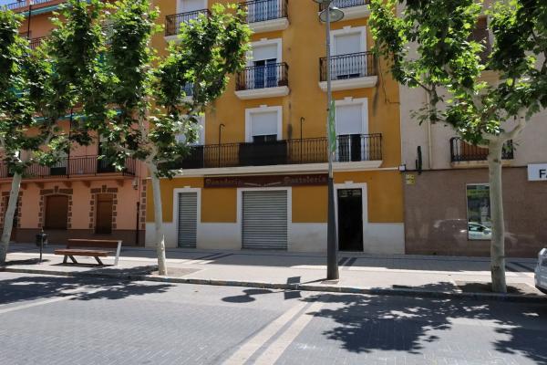 Local en avenida Constitución