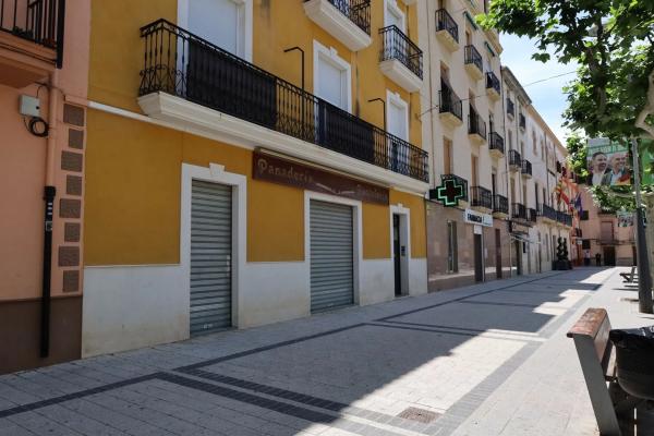 Local en avenida Constitución