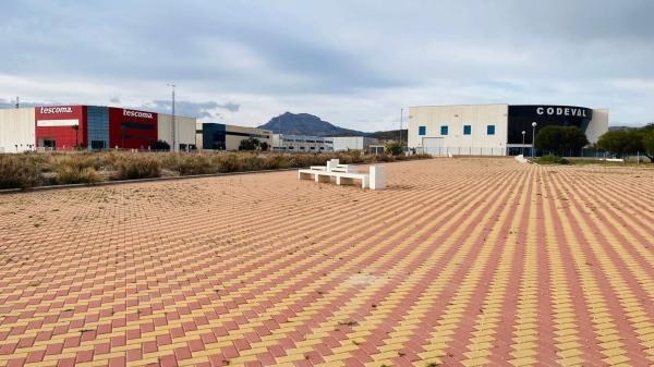 Nave en Polígono Industrial Riodel s/n