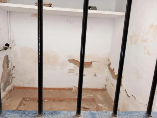 Local en calle Elda, 12