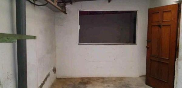 Local en calle Salvador y Vicente Perez Lledo