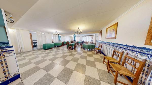 Local en paseo Mayor